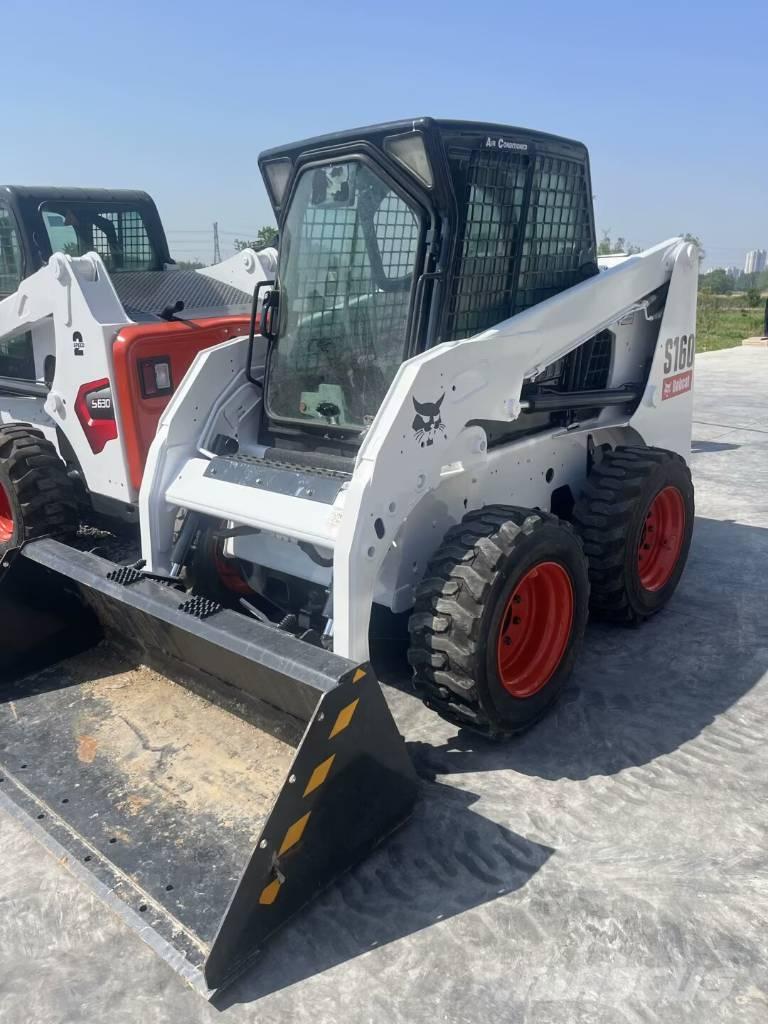 Bobcat S 160 لوادر انزلاقية التوجيه