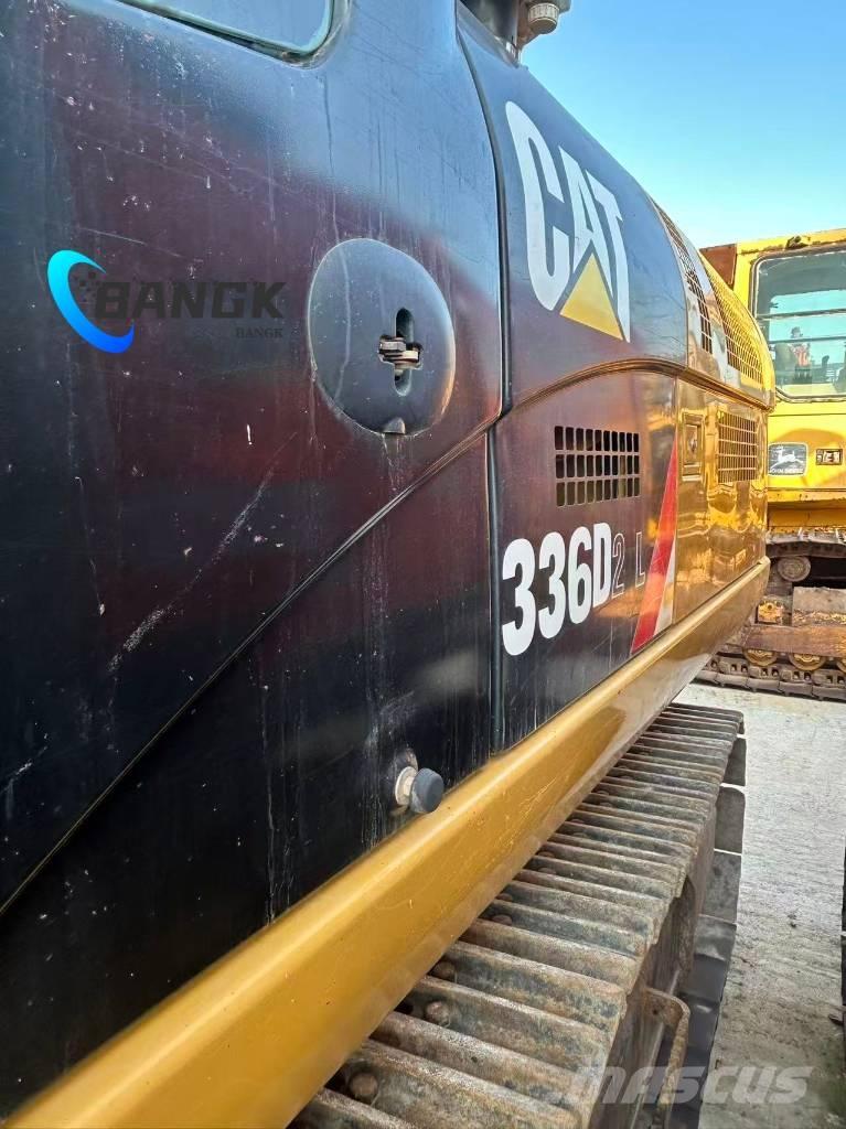 CAT 336 D2L حفارات زحافة