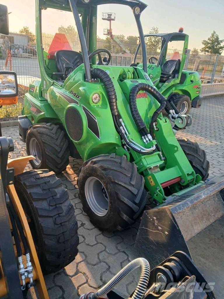 Avant 640i لوادر انزلاقية التوجيه