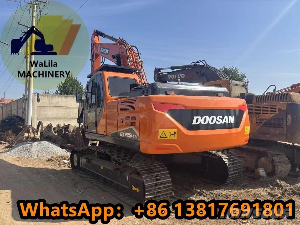 Doosan DX 225 LCA حفارات زحافة