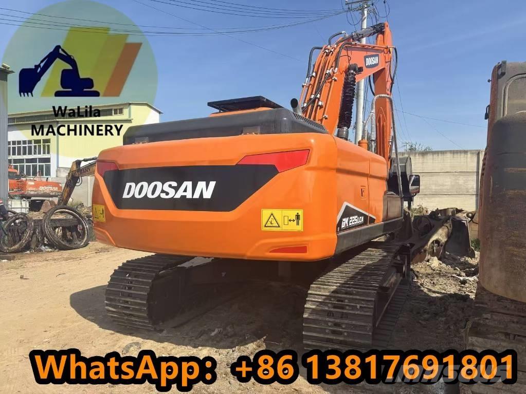 Doosan DX 225 LCA حفارات زحافة