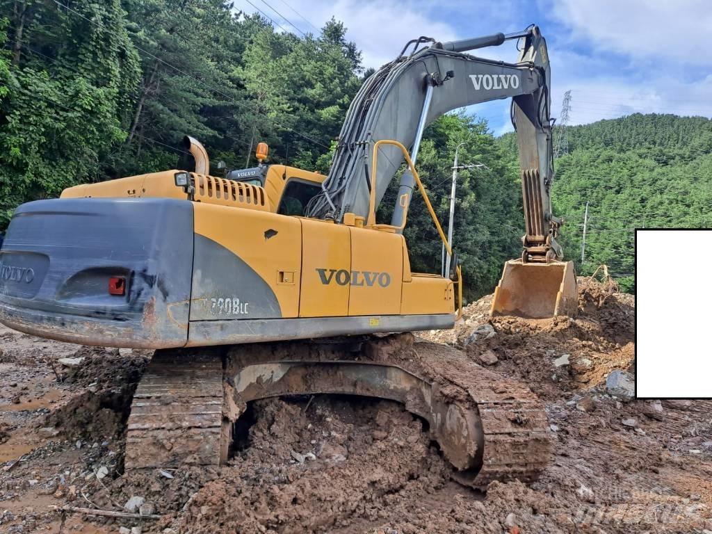 Volvo EC 290 B LC حفارات زحافة