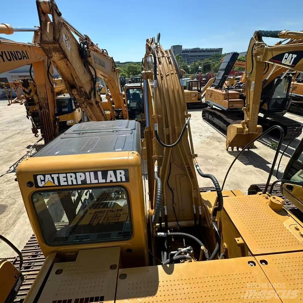 CAT 320 C L حفارات زحافة