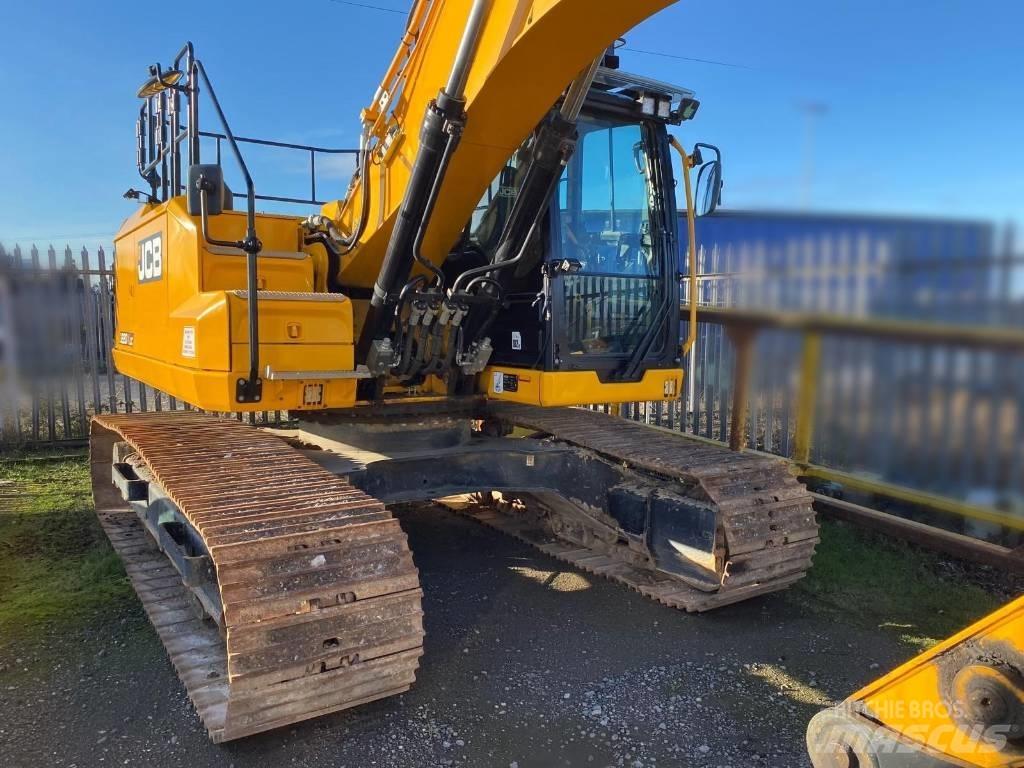 JCB JS 220 XL حفارات يجاروف أمامي
