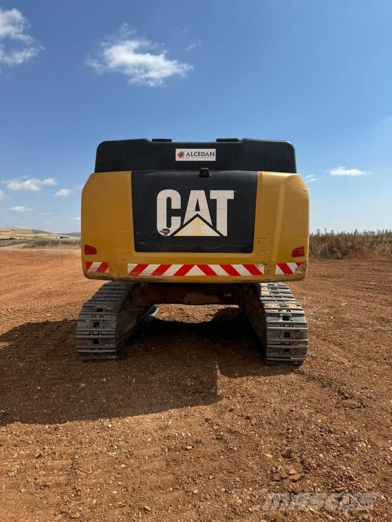 CAT 349 EL حفارات زحافة