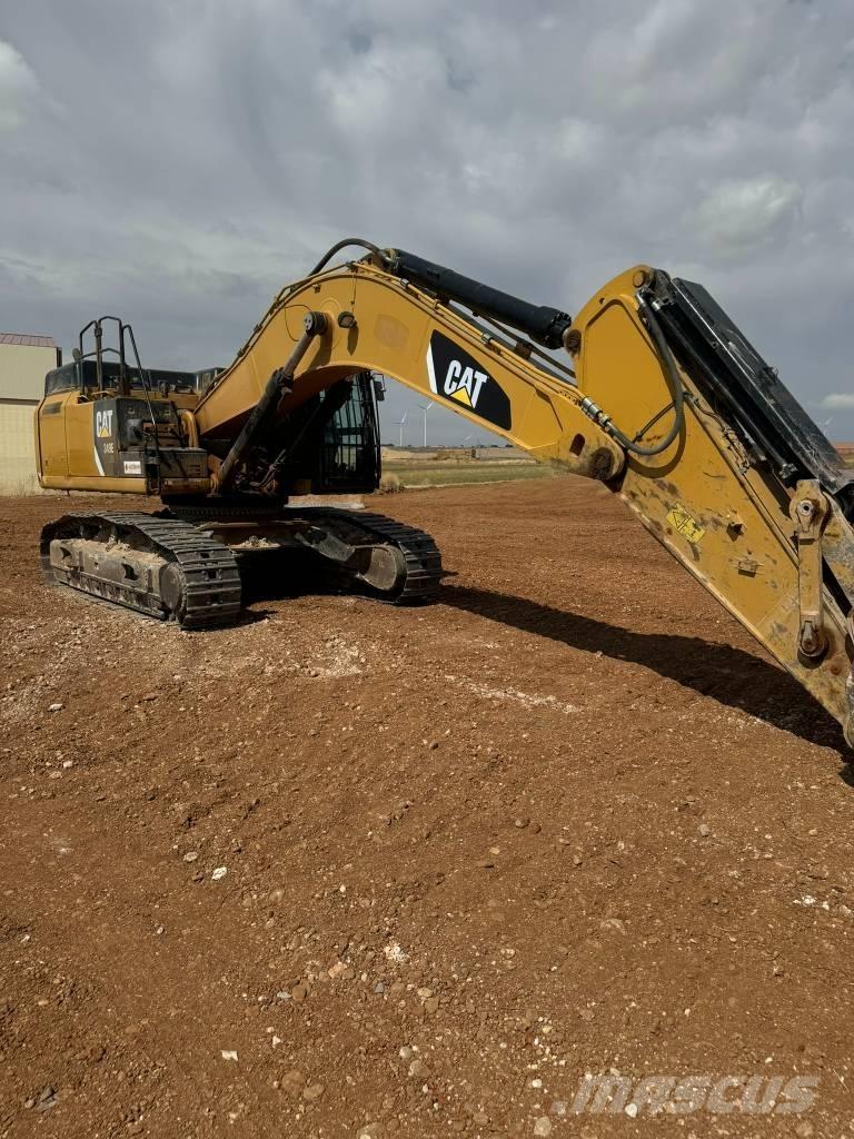 CAT 349 EL حفارات زحافة