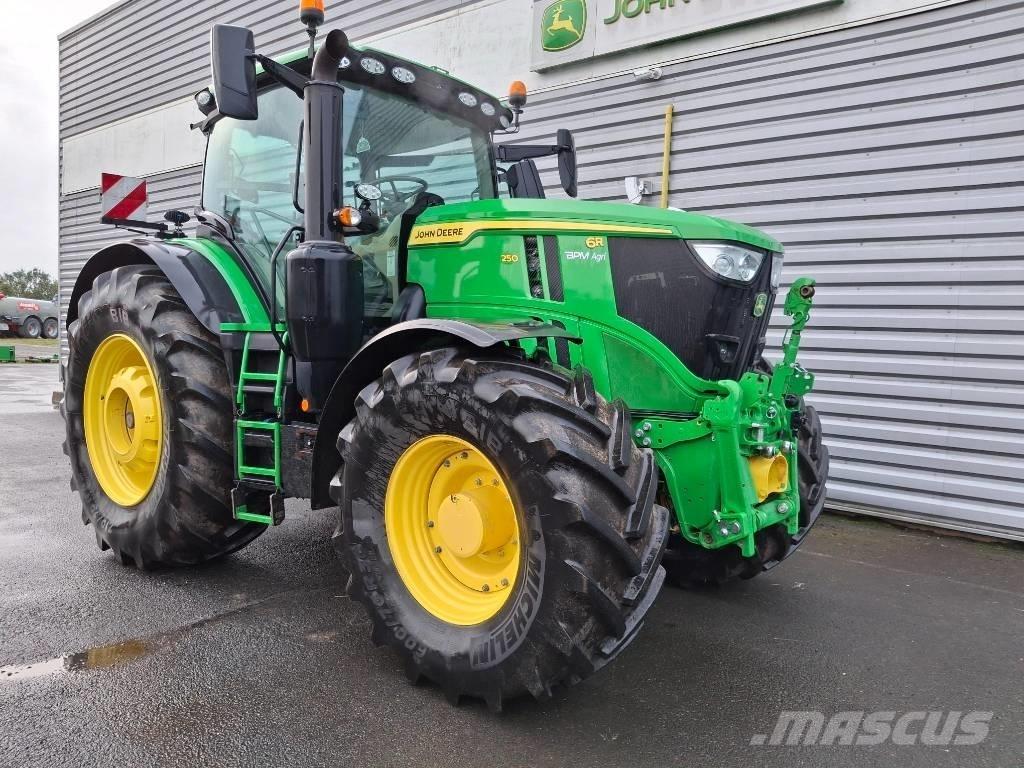 John Deere 6R 250 الجرارات