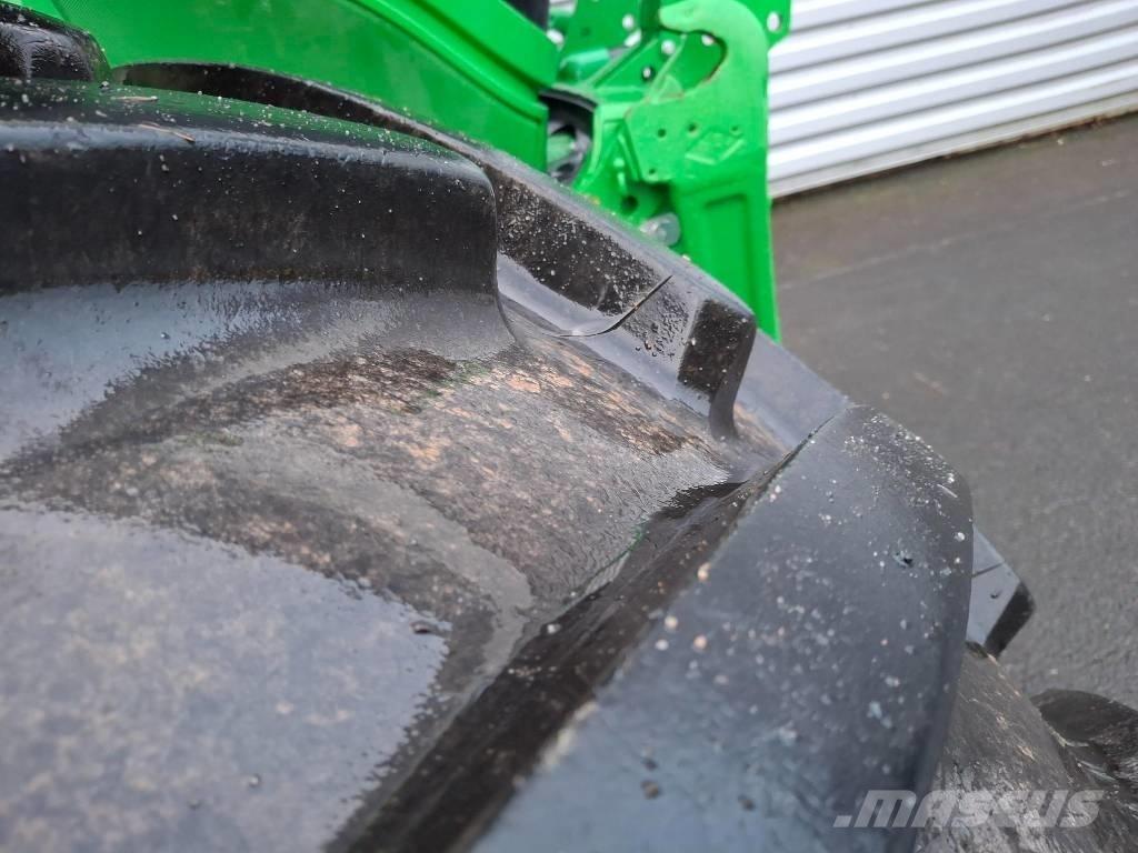 John Deere 6R 250 الجرارات