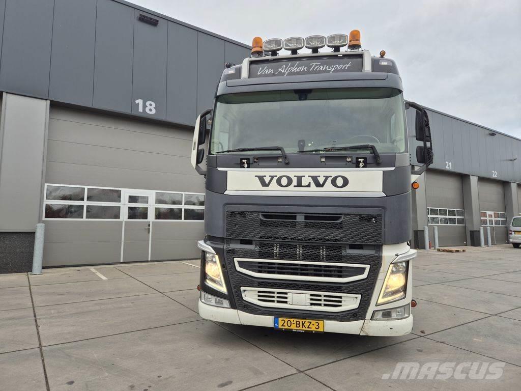 Volvo FH وحدات الجر