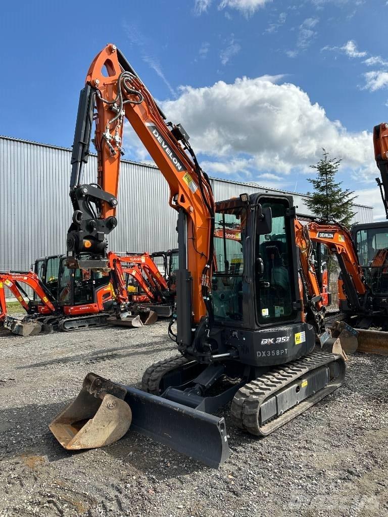 Develon DX 35 Z-7 حفارات صغيرة أقل من 7 طن (حفارات صغيرة)
