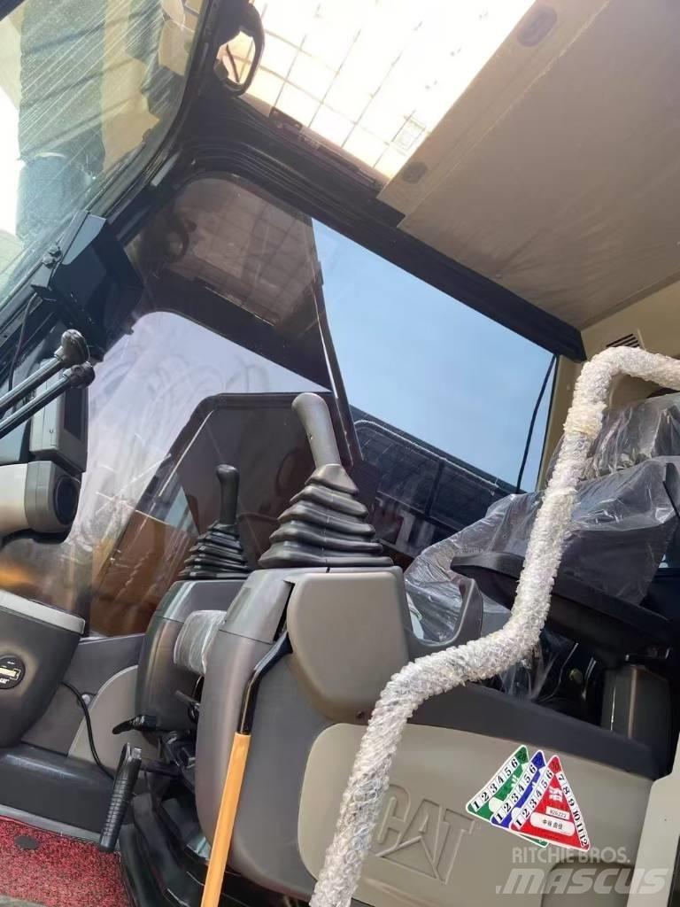CAT 320D2L حفارات زحافة