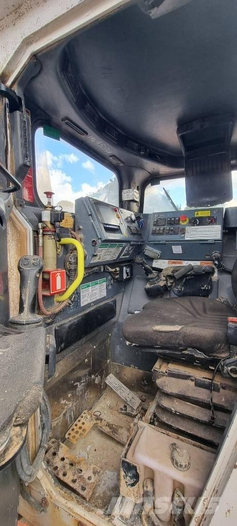 Sandvik LH 307 لوادر للعمل تحت سطح الأرض