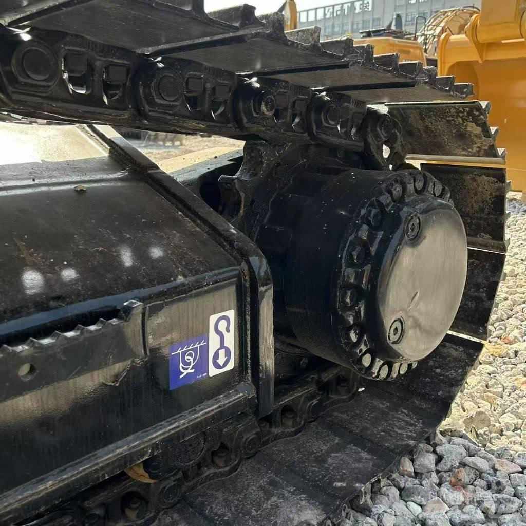 CAT 325D2L حفارات زحافة