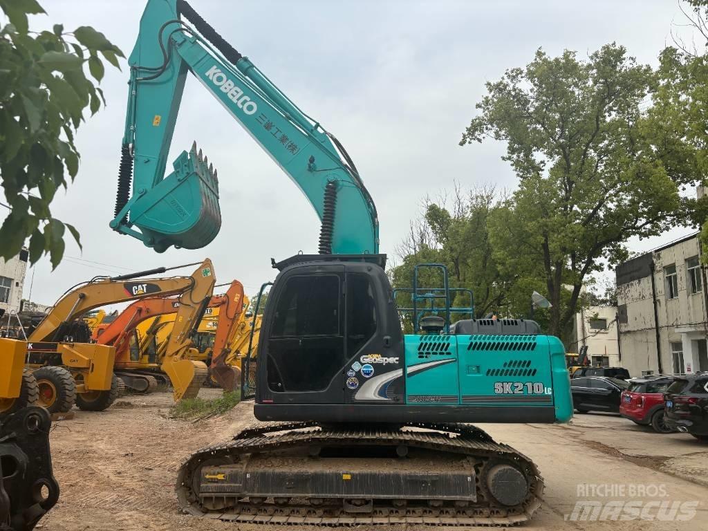 Kobelco SK 210 حفارات زحافة