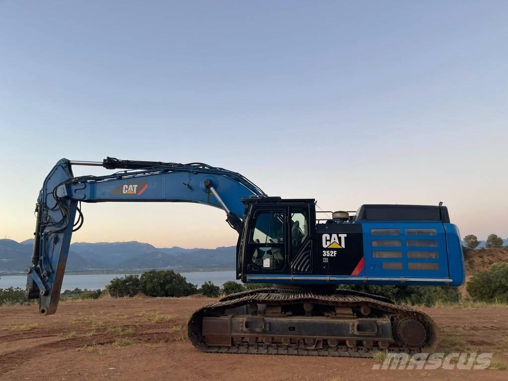 CAT 352 F XE حفارات زحافة