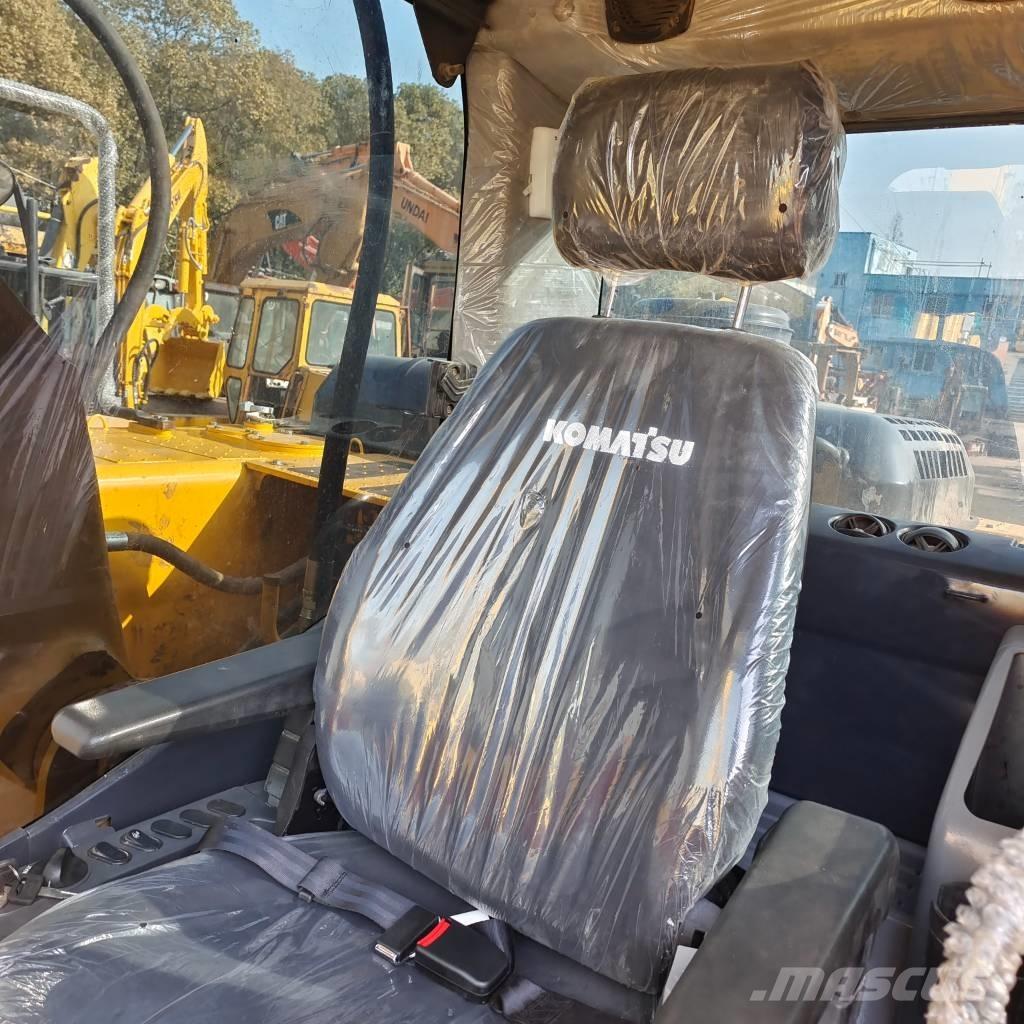 Komatsu PC 200-8 حفارات زحافة