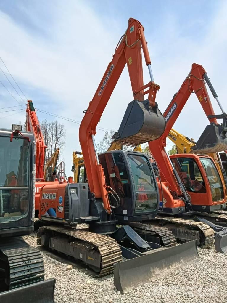 Hitachi ZX 70 حفارات صغيرة أقل من 7 طن (حفارات صغيرة)