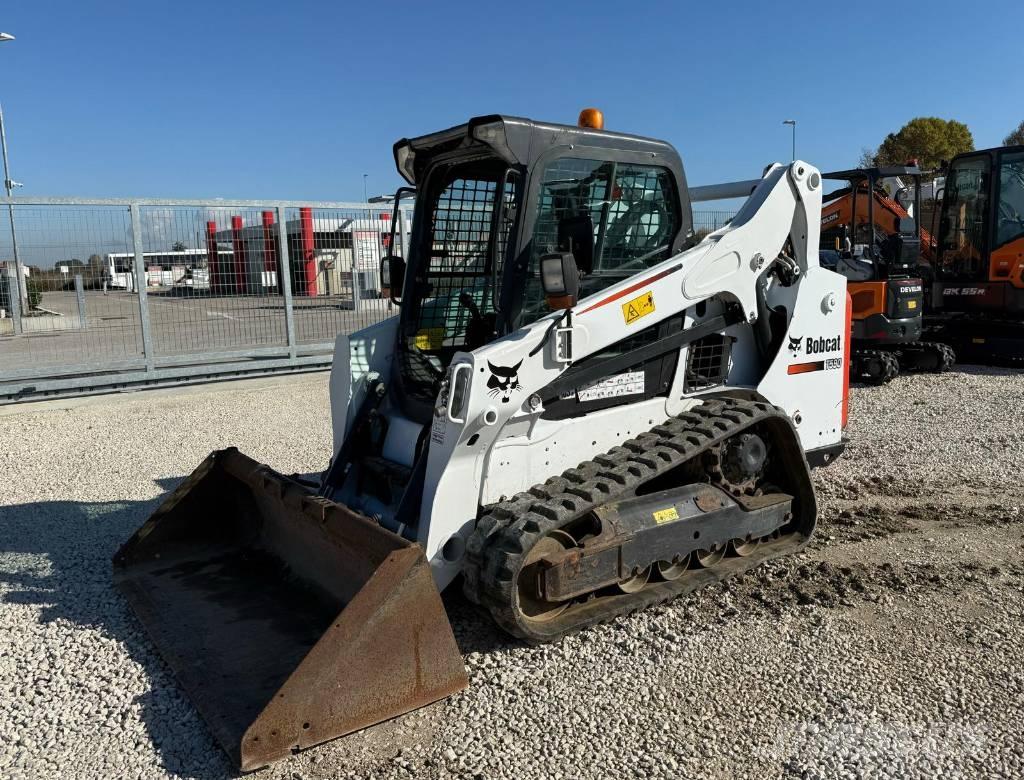 Bobcat T 590 لوادر زحافة
