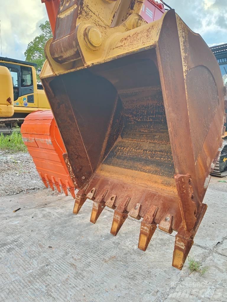Komatsu PC 400-8 حفارات زحافة