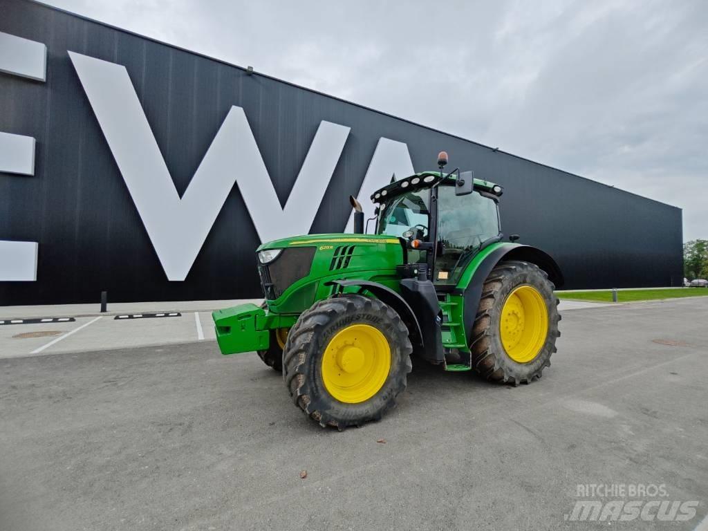 John Deere 6215 R الجرارات