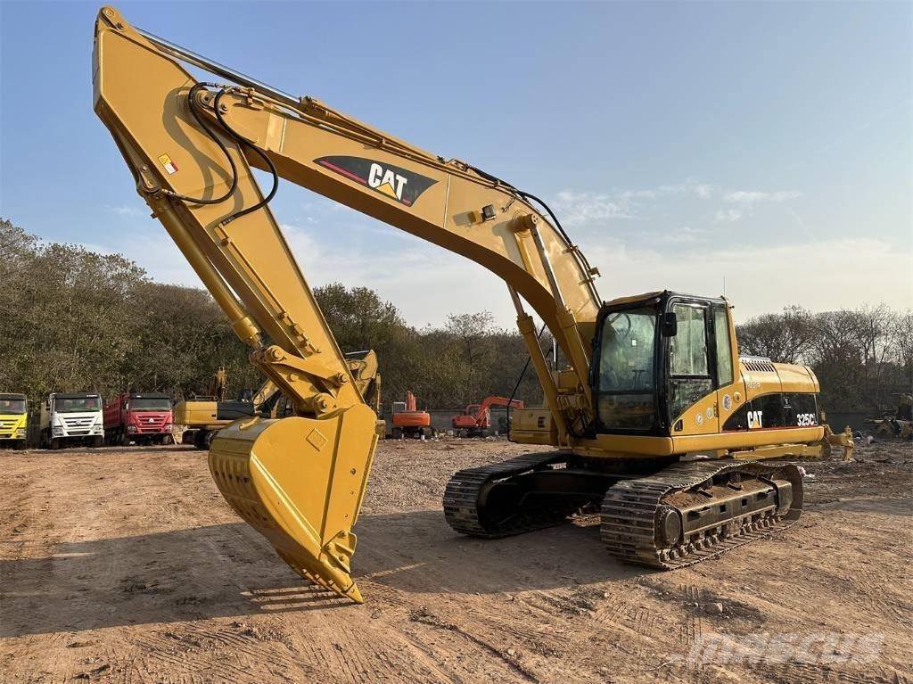 CAT 325C حفارات زحافة