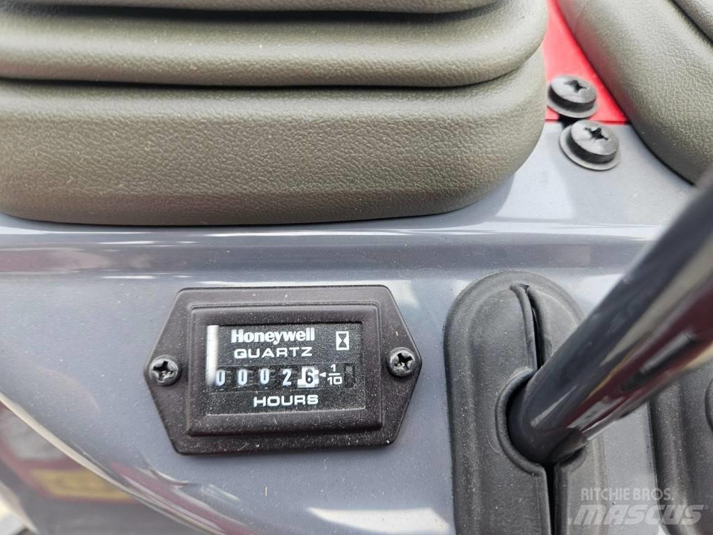 Yanmar SV08-1C حفارات صغيرة أقل من 7 طن (حفارات صغيرة)