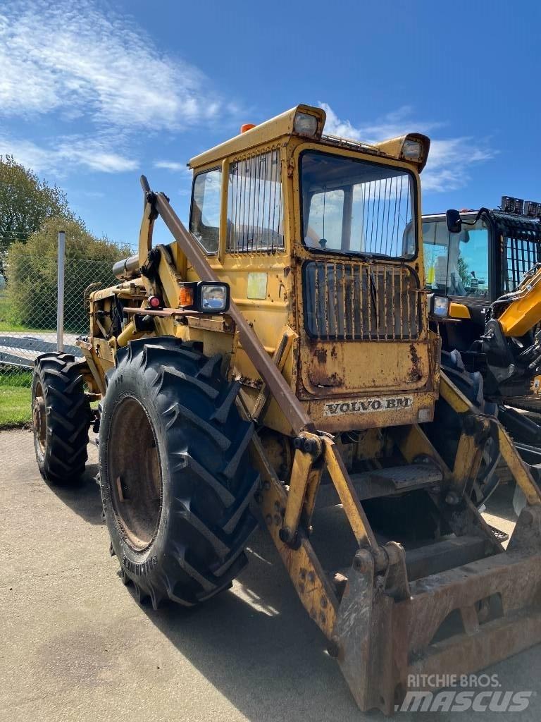 Volvo BM 641 لوادر وحفارات أمامية