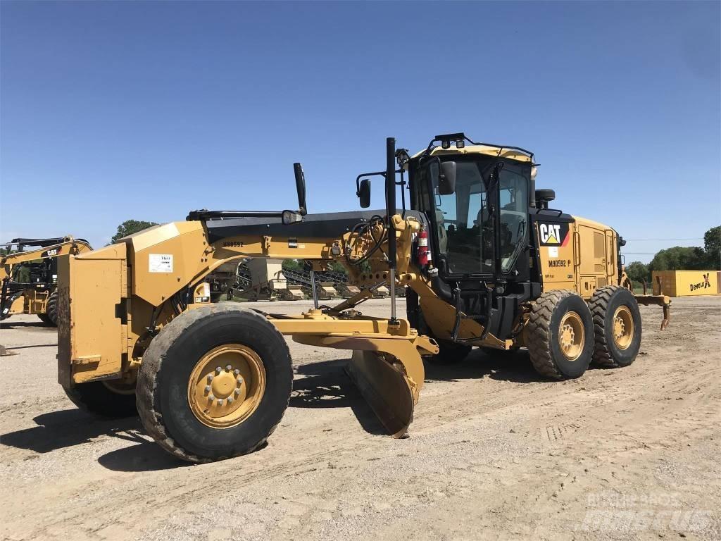 CAT 140m2 VHP Plus معدات تمهيد الطرق
