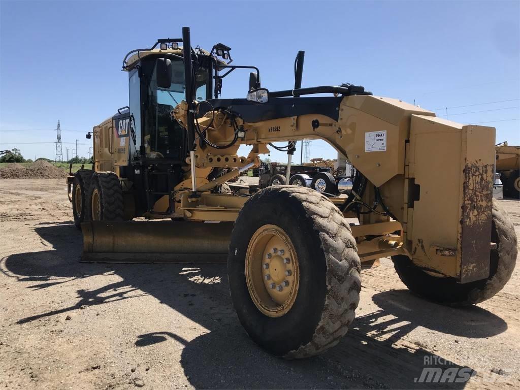 CAT 140m2 VHP Plus معدات تمهيد الطرق