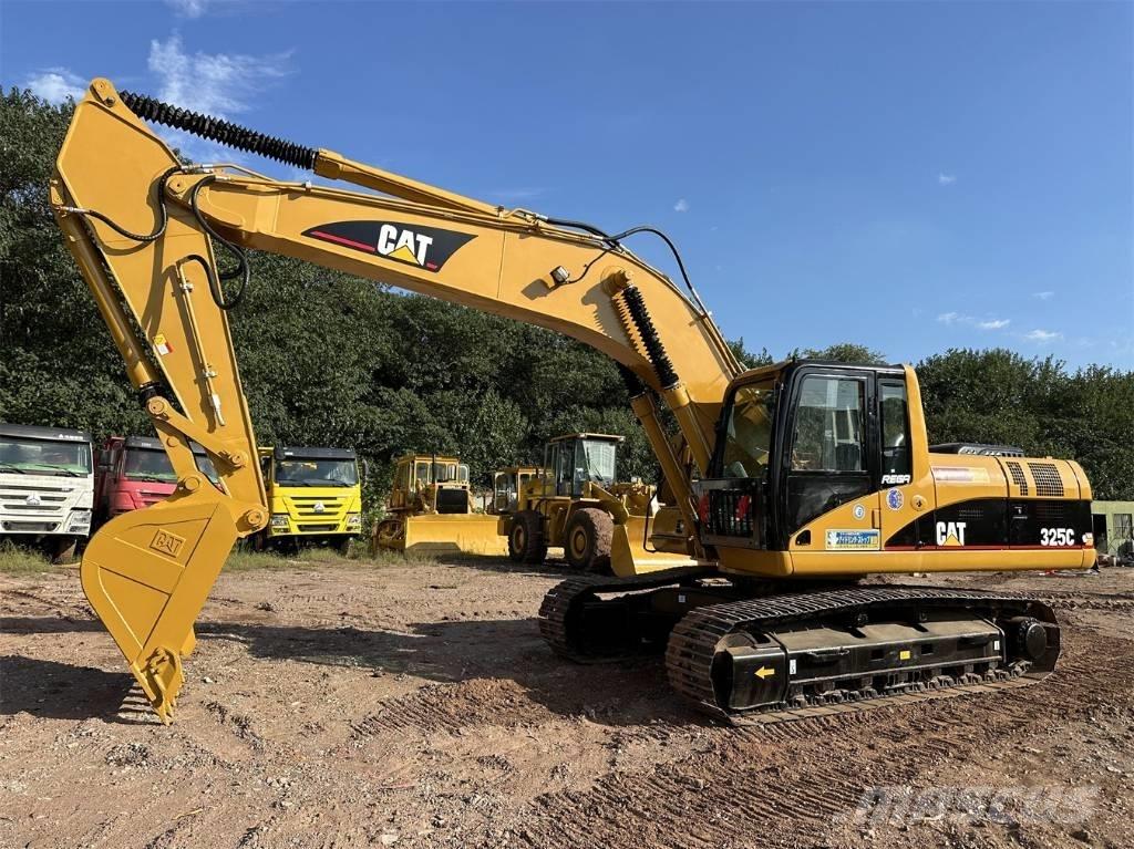 CAT 325C حفارات زحافة