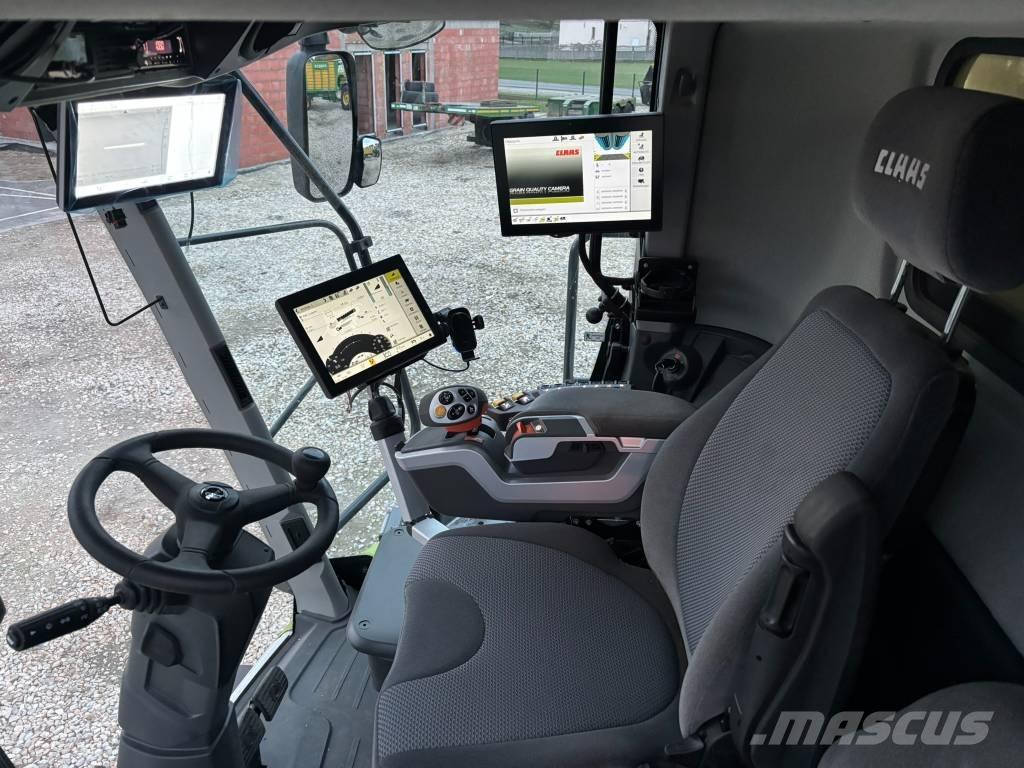 CLAAS Lexion 8900 TT حصادات