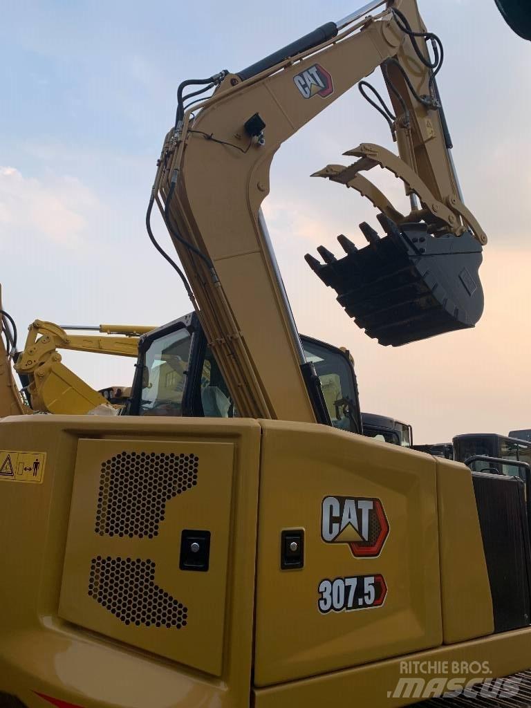 CAT 307.5 حفارات زحافة
