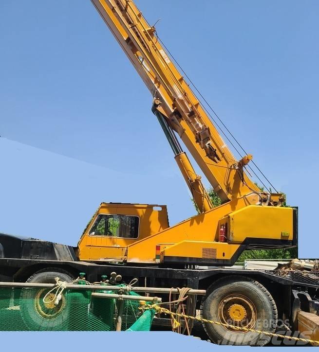 Kato KR 350 HV رافعات الطرق الوعرة