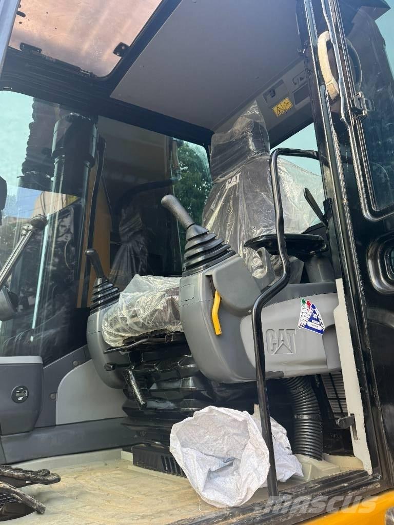 CAT 325D حفارات زحافة