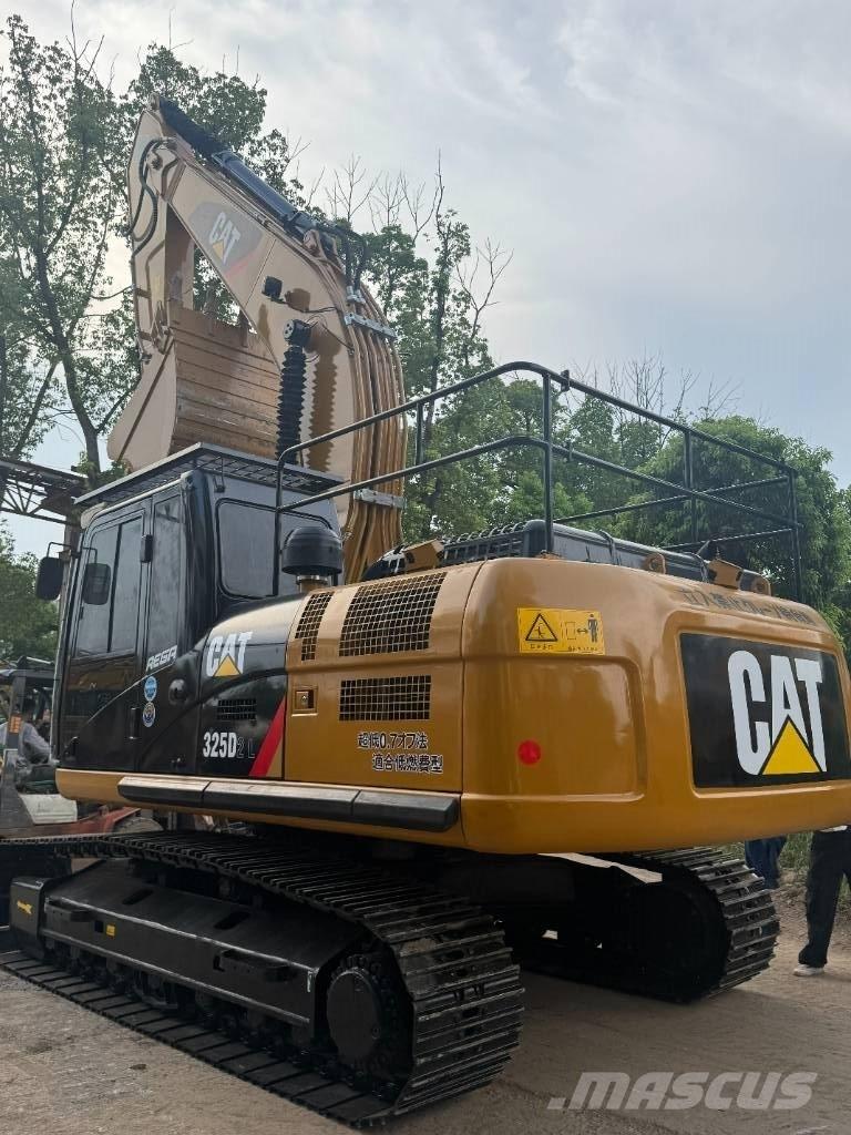 CAT 325D حفارات زحافة