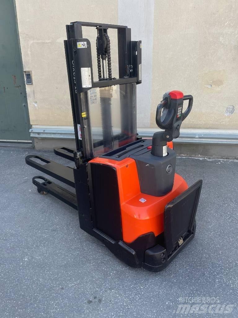 BT SWE200D معدات التكديس الجوالة