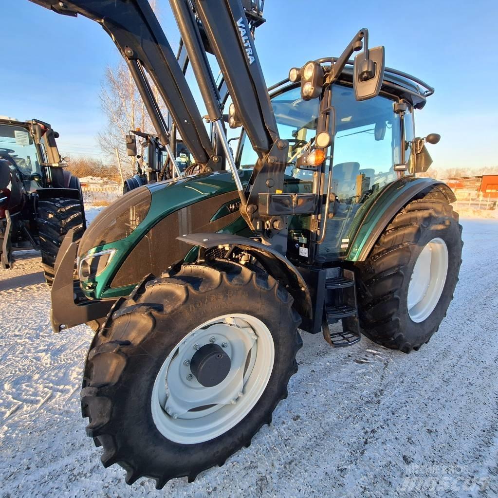 Valtra A114 MH4+L الجرارات