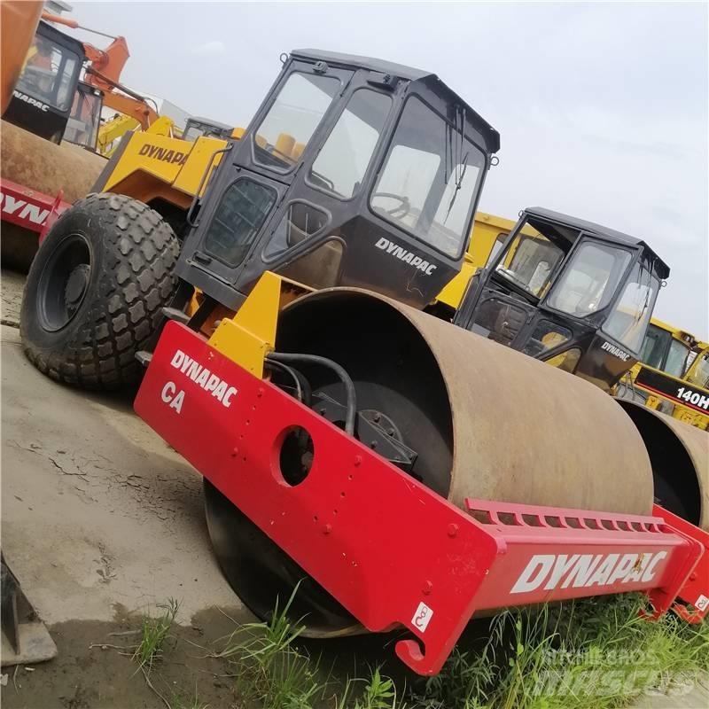 Dynapac CA 301 D مداحل أحادية الأسطوانة