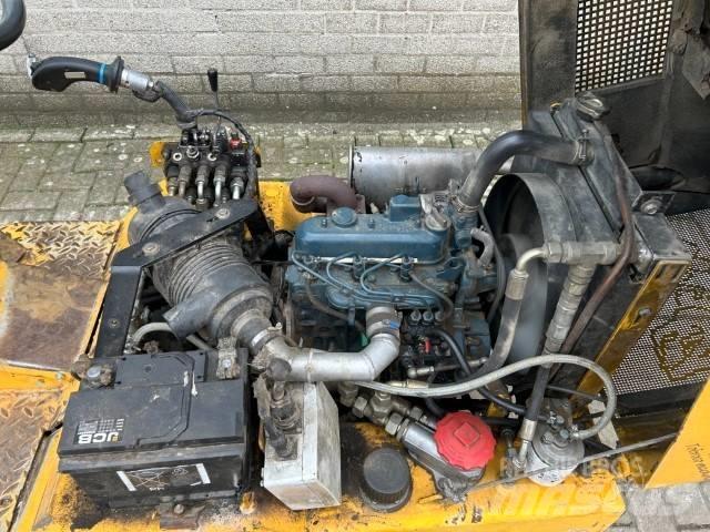 GiANT D 261S لوادر صغيرة