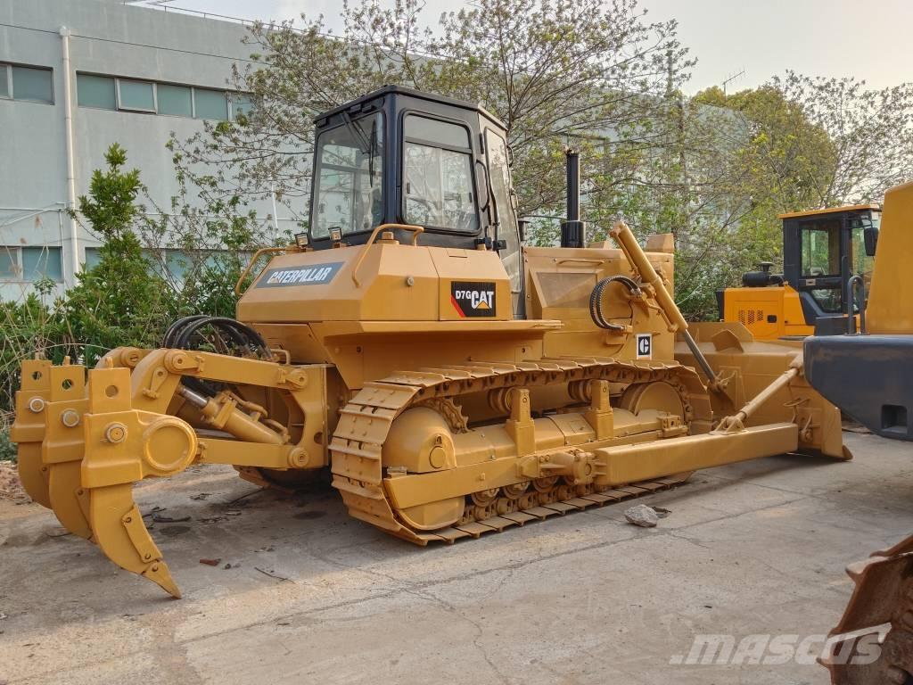 CAT D 7 G بلدوزرات مجنزرة