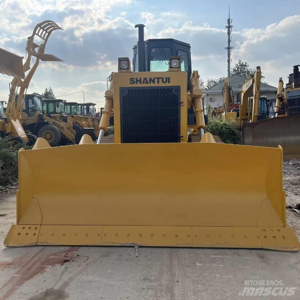 Shantui SD 22 بلدوزرات مجنزرة