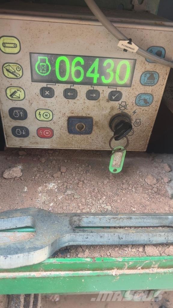 McCloskey 516RT أجهزة فحص متنقلة