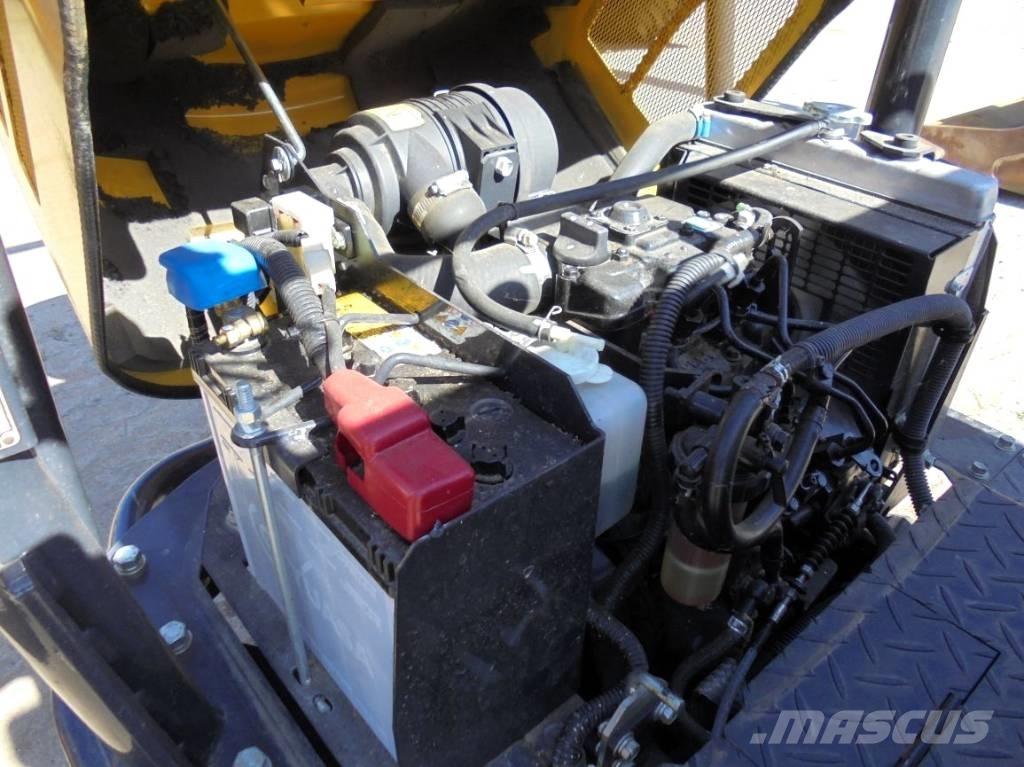 Yanmar C 12 R-C عربات نقل قلابة مجنزرة