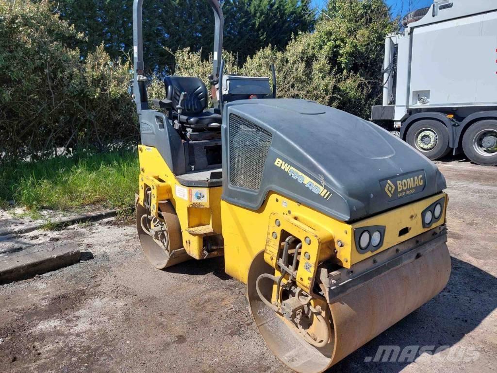 Bomag BW 120 AD-5 مداحل ثنائية الاسطوانة