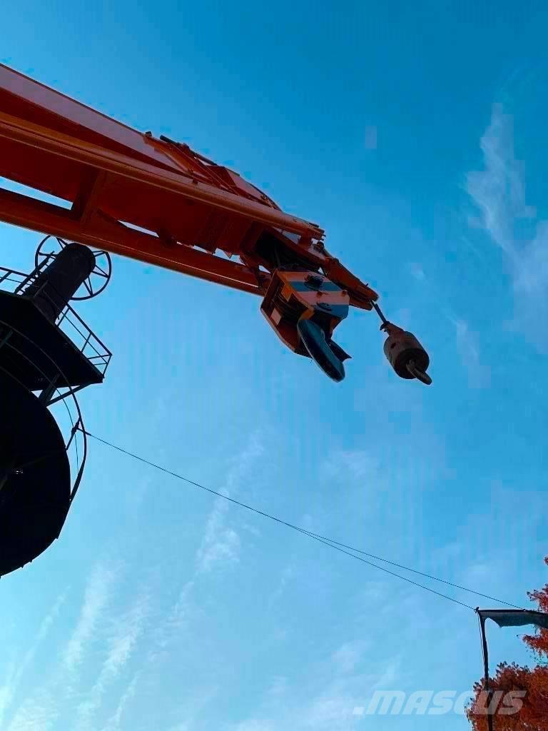Kato NK 250 E رافعات صالحة لكل أنواع الطرق
