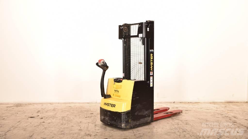 Hyster S 1.6 معدات التكديس الجوالة