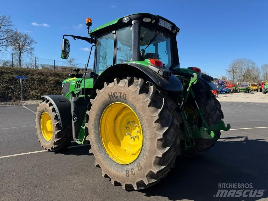 John Deere 6155M الجرارات