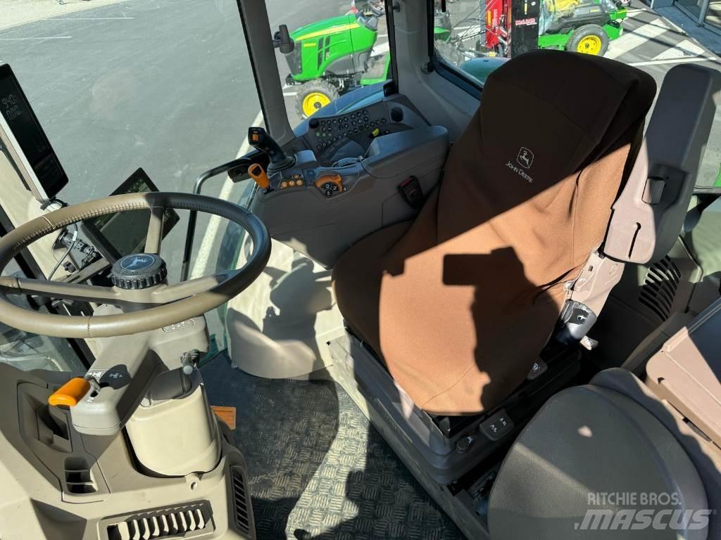 John Deere 6155M الجرارات