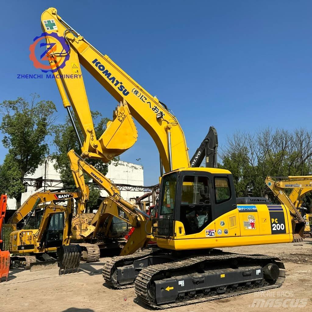 Komatsu PC 200 حفارات زحافة