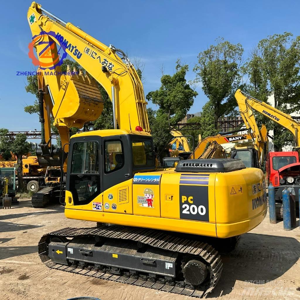 Komatsu PC 200 حفارات زحافة